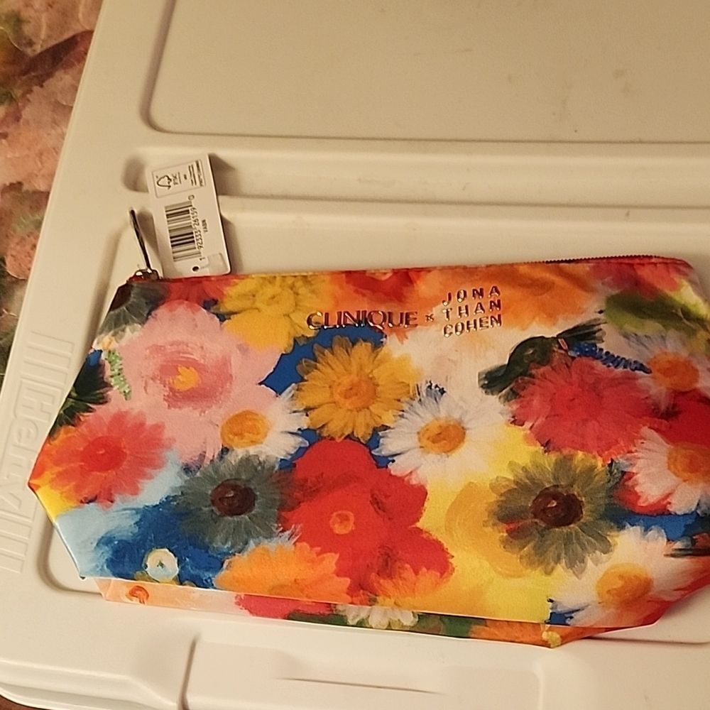 Clinique Vibrant Floral Cosmetic Pouch